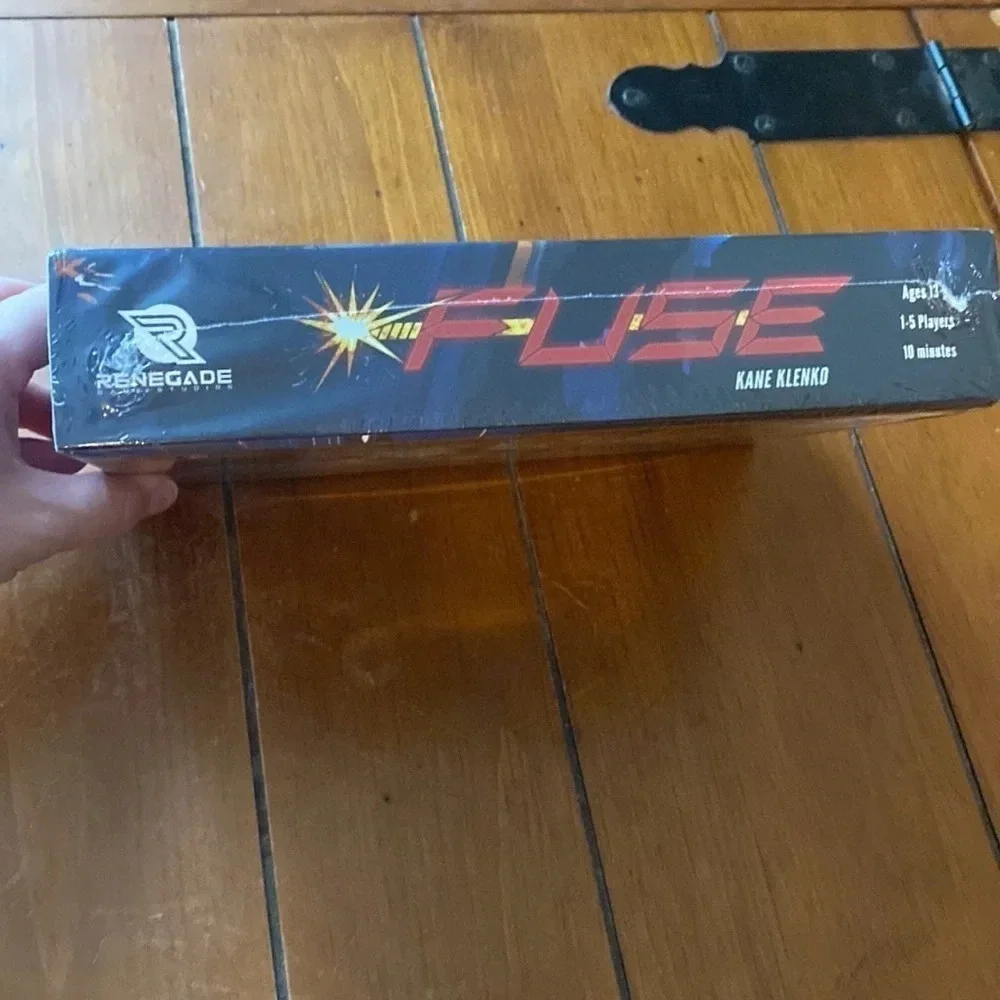 NIB Fuse Cooperative Board Game Renegade Game Studios Real Time Dice